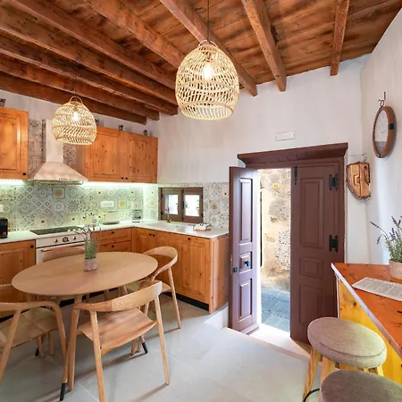 아파트 Rodos Old Town Aqua Luxury House